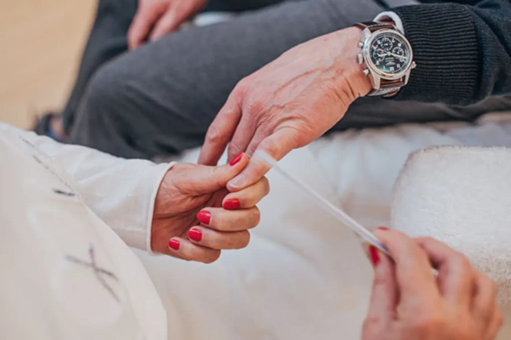 Maniküre für Männer im Kosmetikstudio Augsburg